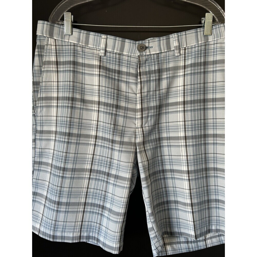 Haggar Sz 38 Men’s Shorts, Blue Plaid, 10” Inseam Adjustable Waist. Nice Quality